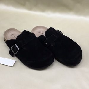 TF Star Back Shoes. Unisex 7 wide.